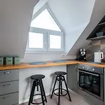 Cosy 1Bd Flat With A Lovely Balcony