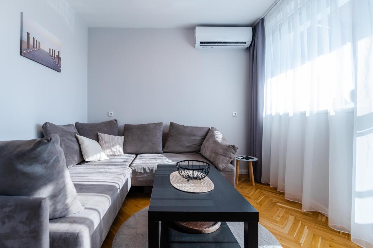 Appartamento Cosy 1bd Flat With A Lovely Balcony *