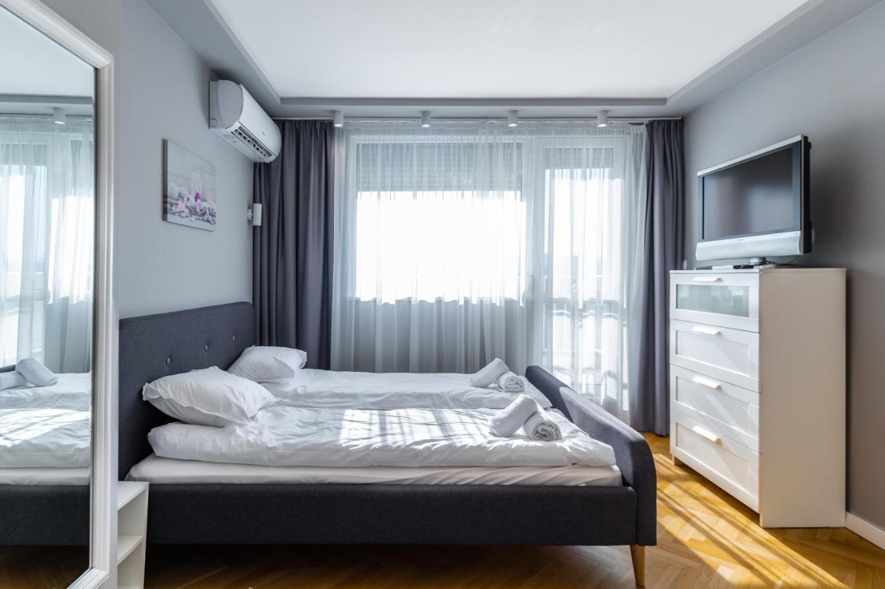Apartment Cosy 1bd Flat With A Lovely Balcony *
