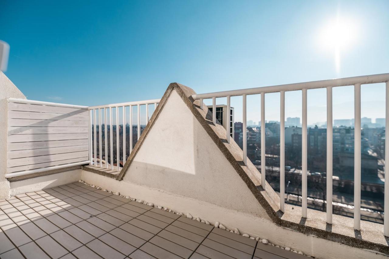 Cosy 1bd Flat With A Lovely Balcony *